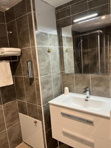 Hotel Attrap'Rêves à Aspres-sur-Buëch Extérieur photo